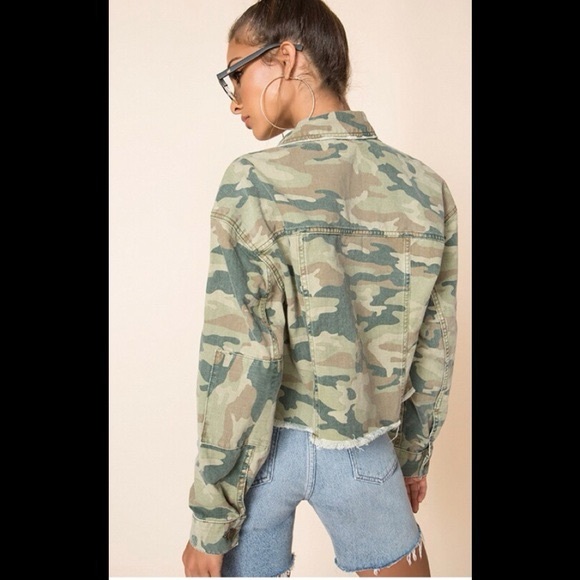 Free People Camo Cropped Denim Jacket Size XS - Picture 7 of 13